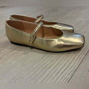 J Crew Gold Mary Jane Shoes, 7, EUC